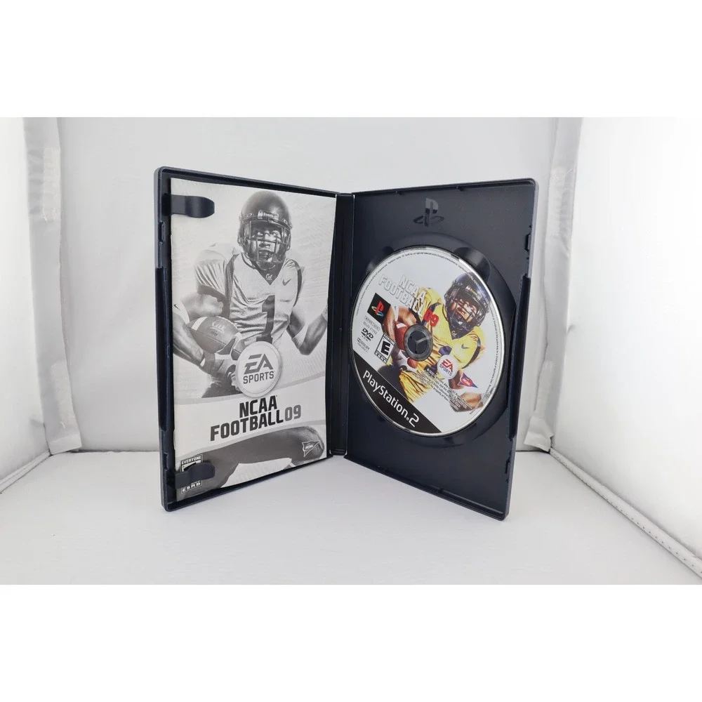 NCAA Football 09 (Sony PlayStation 2, PS2, 2008) CIB Complete Tested and Working